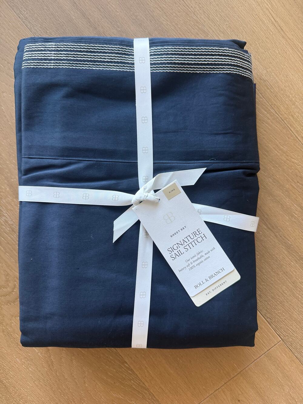 Boll & Branch Luxury Signature Sail Stitch Sheet Set King Coastal Navy White